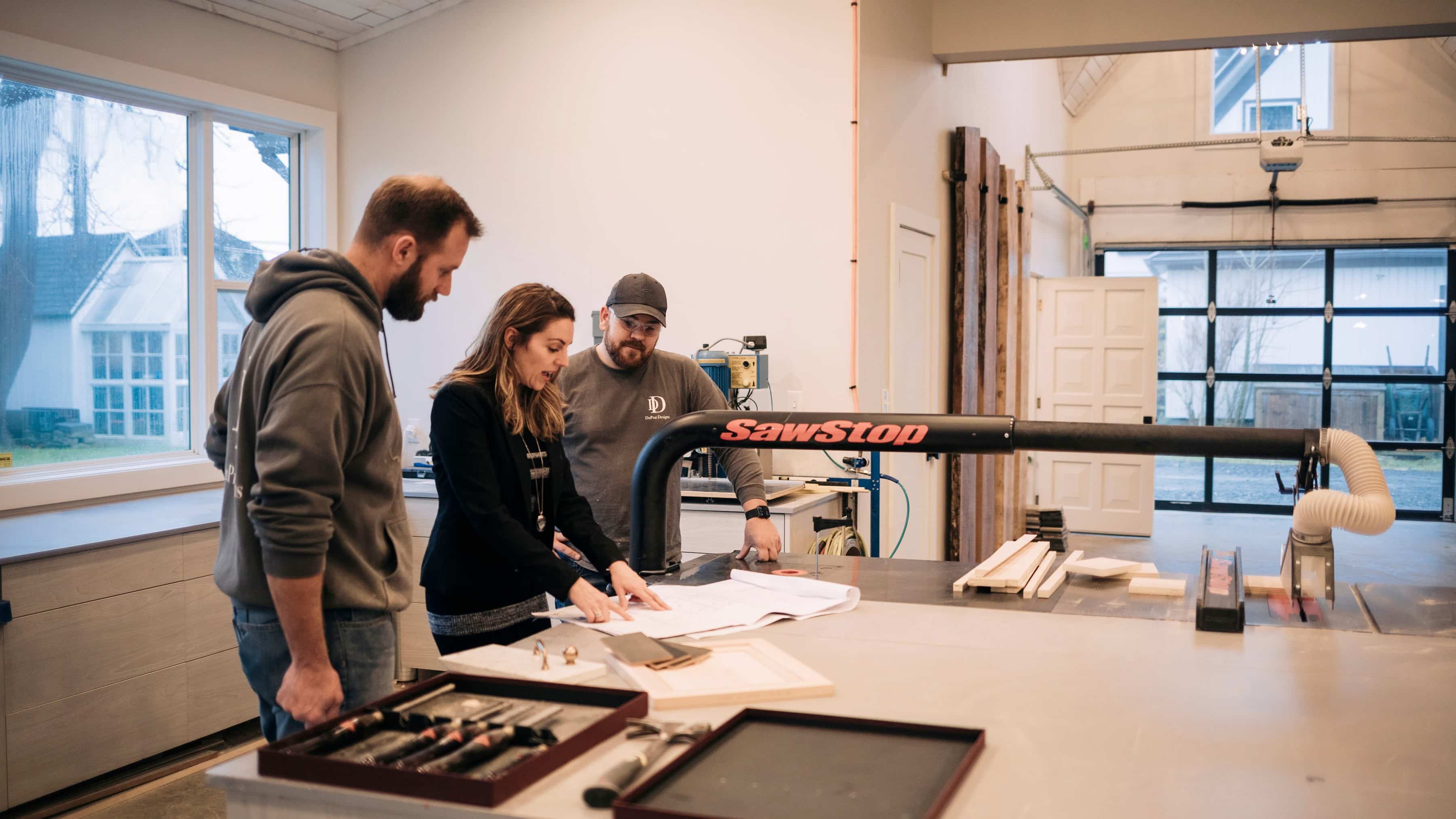 building-renovating-team 16x9